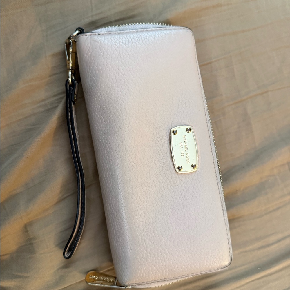 Michael Kors Light Cream Wristlet Clutch